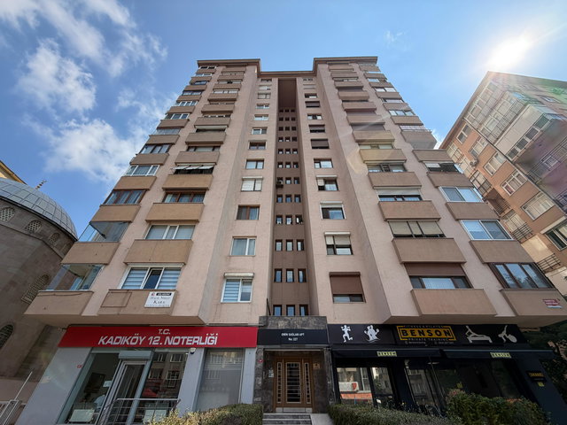 GÖZTEPE’DE MİNİBÜS CADDESİ’NDE 205 m² 4+1 - 10. KAT - KAPALI OTOPARK