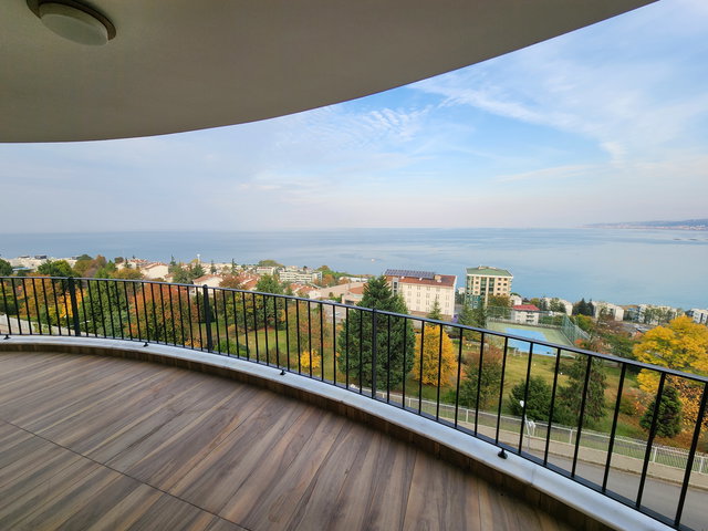 YALINCAK TERAS SATILIK LUKS DAIRE