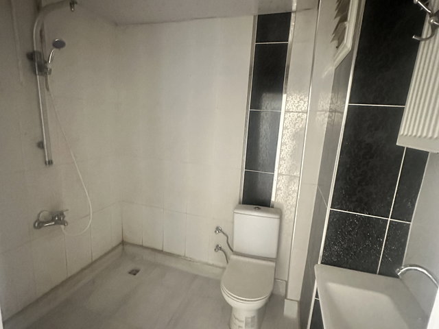 FUZULİ CADDESİNDE DAİRE