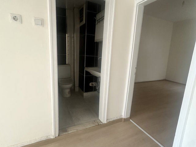 FUZULİ CADDESİNDE DAİRE