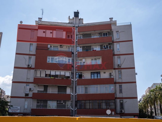 ALSANCAK ŞAİR EŞREF'DE YOLA CEPHELİ 2+1 SATILIK LÜKS DAİRE