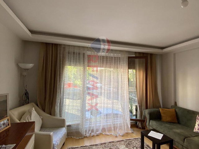 ÜSKÜDAR   SELİMİYEDE   YENİ   DAİRE