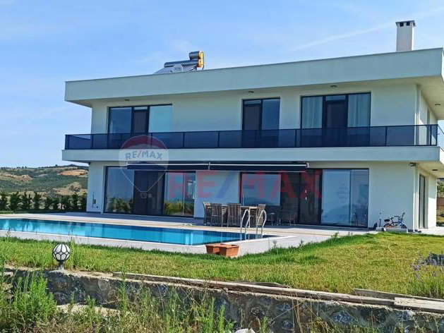 REMAX KANYON İZNİK TACİRDE EMSALSİZ HAVUZLU VİLLA