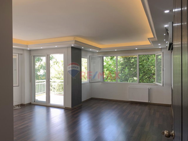 BASIN SİTESİNDE HASTANEYE 200 M. 3+1 SATILIK DAİRE