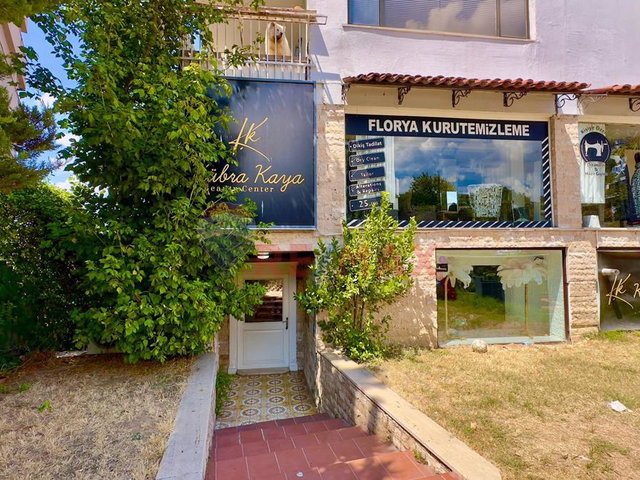 FLORYA 'DA HAYVANSEVERLER İÇİN BAHÇE KULLANIMLI SATILIK