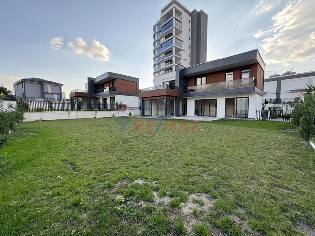 BAĞLICADA GENİŞ PEYZAJ MANZARALI