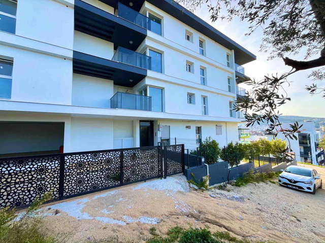 MÜSTAKİL BAHÇELİ EBEVEYN BANYOLU 2+1 DAİRE
