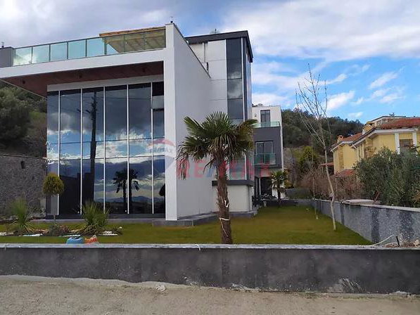 ÇANDARLI ROGE MARINE PROJESİNDE SATILIK 3+1 TRIPLEX VİLLA