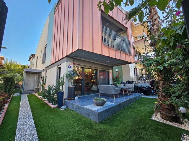Limanreis'de 6+1 müstakil satılık villa