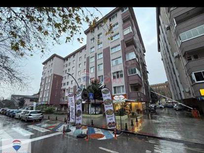 Bulvarda satılık 3+1 daire