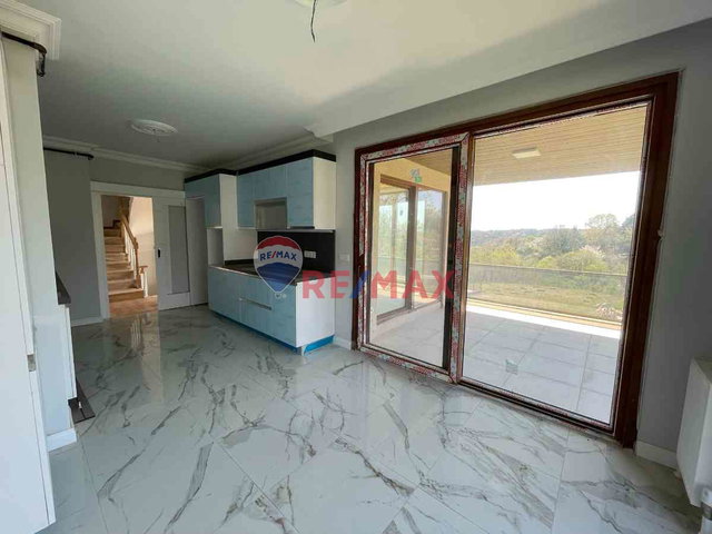 NK ÇEKMEKÖY REŞADİYE 280M² BAHÇELİ 4+2 300M² SATILIK TRIPLEX VİLLA