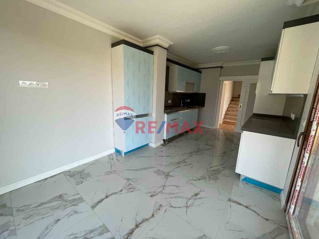 NK ÇEKMEKÖY REŞADİYE 280M² BAHÇELİ 4+2 300M² SATILIK TRIPLEX VİLLA