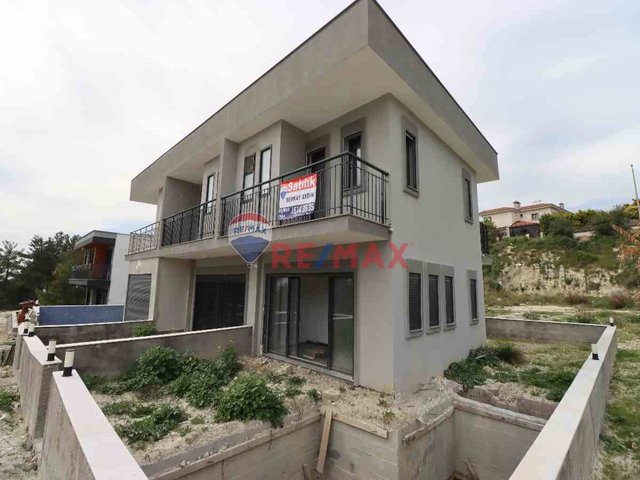 KUŞADASI SOĞUCAKTA ÖZEL HAVUZLU 2+1 DUBLEKS VİLLA