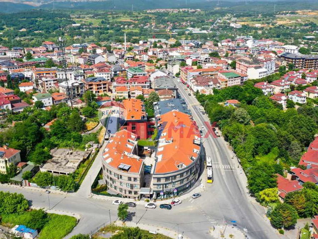 KEMERBURGAZ’IN ZİRVESİNDE , SİTE İÇERİSİNDE , SATILIK 2+1 DAİRE