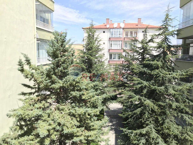 LALAHAN'DA FULL YAPILI SİTE İÇERİSİNDE 3+1 140M2 FIRSAT DAİRESİ
