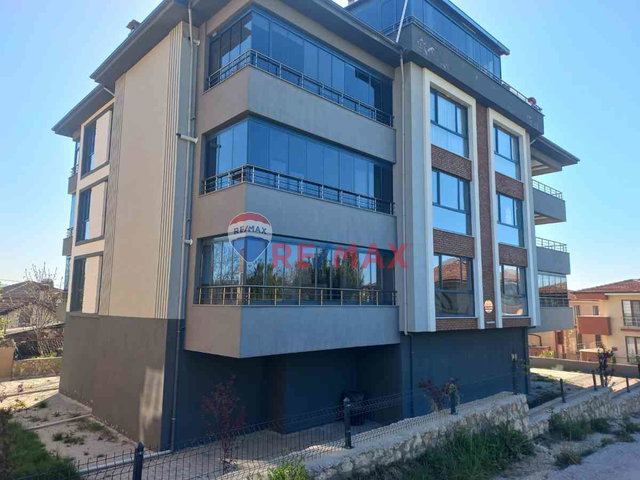 SAFRANBOLU,BAĞLARBAŞI MAH.4+2 (ACİL)SATILIK 260 M2 DUBLEX DAİRE