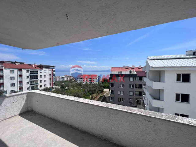 ARMUTLU KARŞIYAKA MAH.DE SATILIK 2+1 DAİRE..