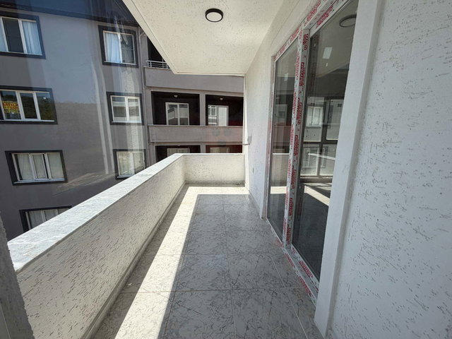ARMUTLU KARŞIYAKA MAH.DE SATILIK 2+1 DAİRE..