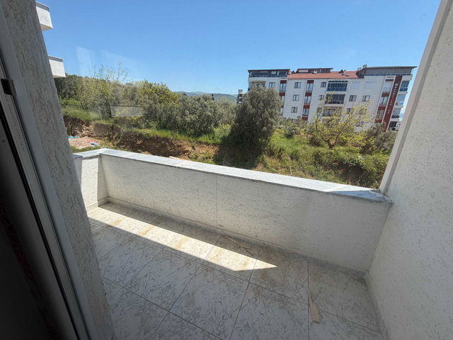 ARMUTLU KARŞIYAKA MAH.DE SATILIK 2+1 DAİRE..