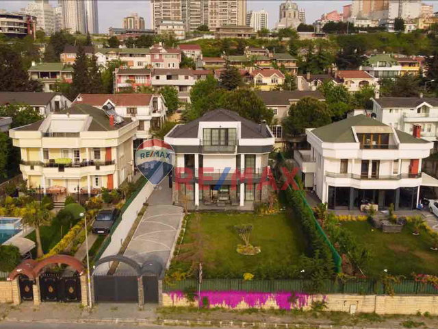 BÜYÜKÇEKMECE CUMHURİYET MAH SATILIK 5+1 LÜKS VİLLA