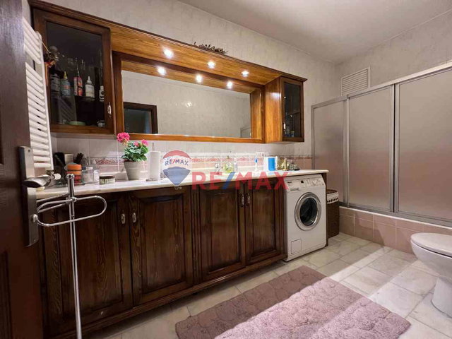 ÇAMLICA SARI KONAKLAR SİTESİNDE GENİŞ ARA KAT 3 +1 SATILIK DAİRE