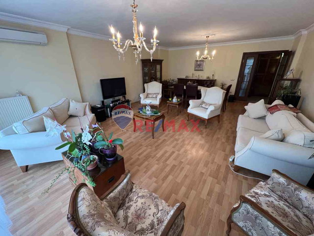 ÇAMLICA SARI KONAKLAR SİTESİNDE GENİŞ ARA KAT 3 +1 SATILIK DAİRE