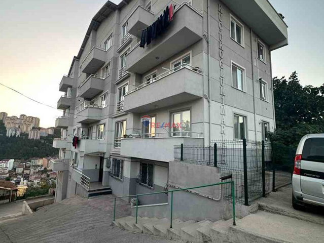 REMAX DREAM'DEN TAVŞANTEPE'DE 3+1 SATILIK DAİRE
