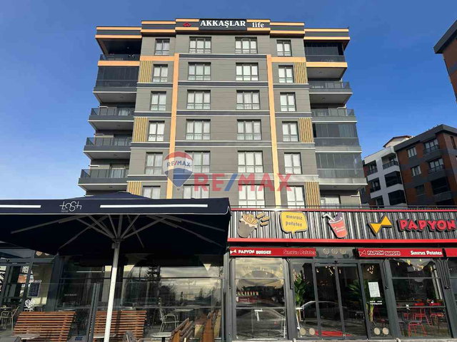 REMAX CENTRAL ' ÜNIVERSITE KAVŞAĞI ÜZERINDE 4+1 LÜX KONUT