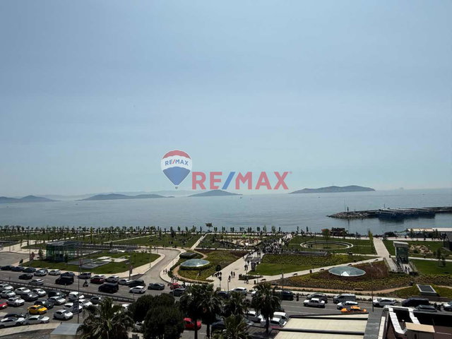 YALI BOSTANCI'DA LEBIDERYA DENIZ MANZARALI LÜKS EŞYALI SATILIK