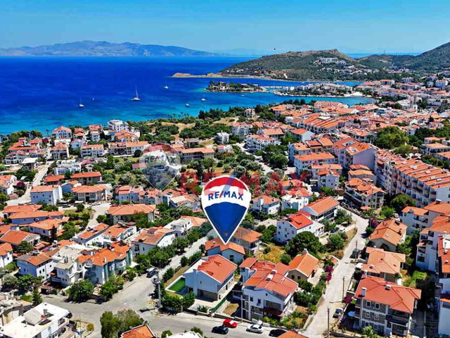 DATÇA MERKEZ'DE DENİZ MANZARALI SATILIK 3+1 TAM MÜSTAKİL VİLLA