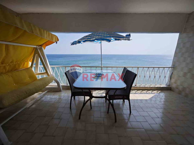 MARTI SİTESİ'NDE DENİZE SIFIR İÇİ YAPILI 2+1 DAİRE