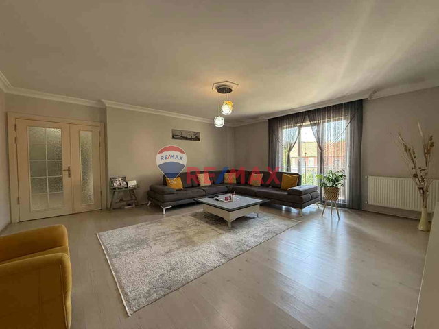 REMAX DREAM'DEN KURUÇEŞMEDE DENİZ MANZARALI 5+1 ÇATI DUBLEKS!