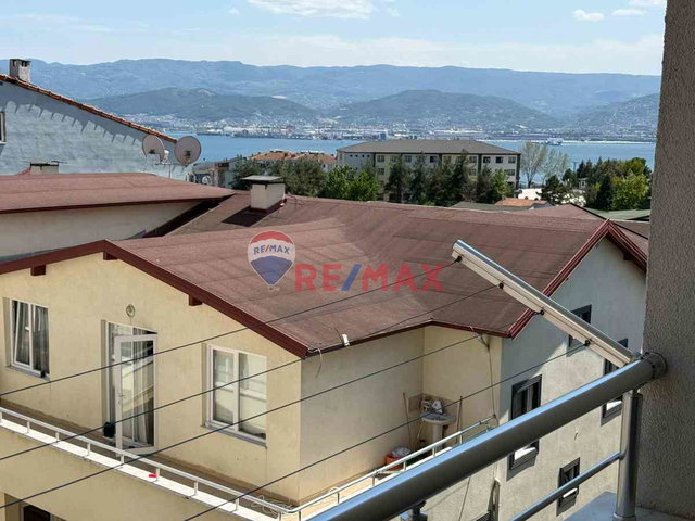 REMAX DREAM'DEN KURUÇEŞMEDE DENİZ MANZARALI 5+1 ÇATI DUBLEKS!