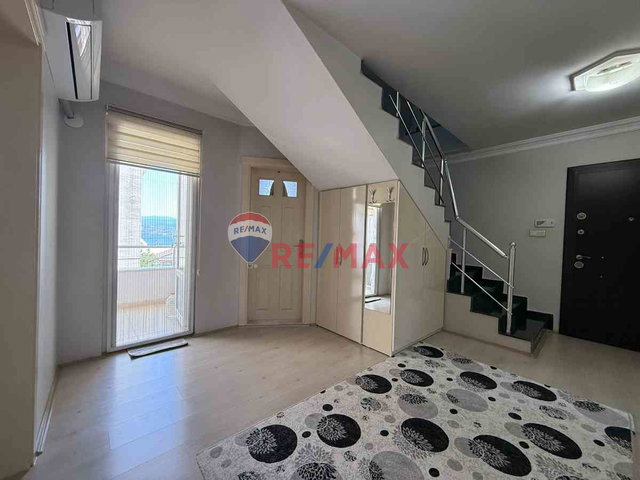 REMAX DREAM'DEN KURUÇEŞMEDE DENİZ MANZARALI 5+1 ÇATI DUBLEKS!