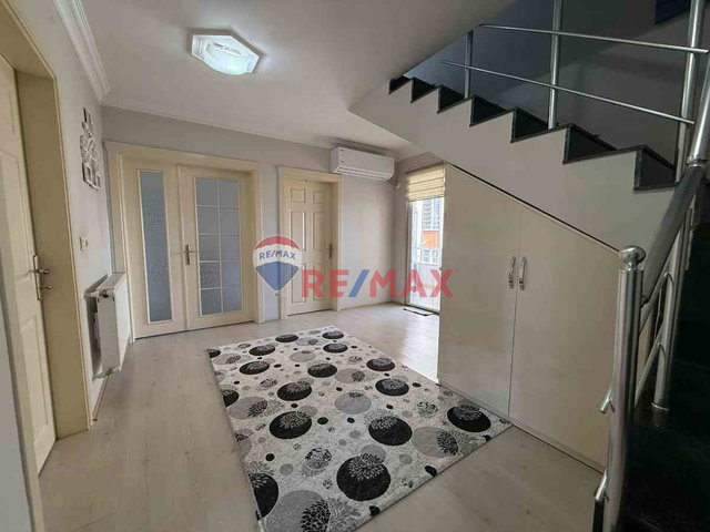 REMAX DREAM'DEN KURUÇEŞMEDE DENİZ MANZARALI 5+1 ÇATI DUBLEKS!