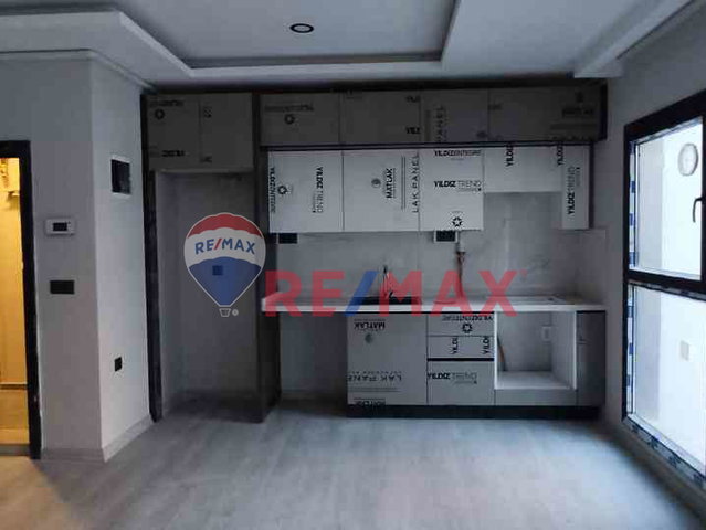 KUŞADASI SATILIK SIFIR DENIZE 100M ARAKAT DAIRE