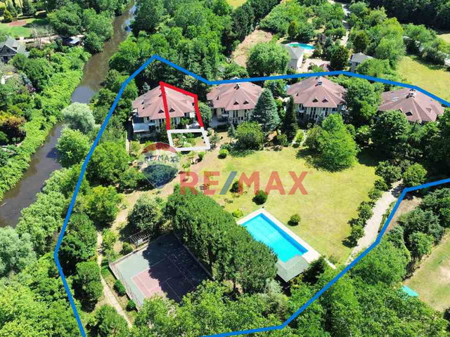 BEYKOZ BOZHANE RIVA EVLERINDE SATILIK TRIBLEKS VILLA