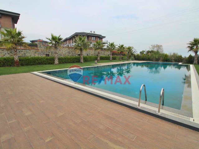 VİLLA VİYADA DENİZ VE DOĞA MANZARALI 4+2 TRİPLEKS 246 M² KİRALIK
