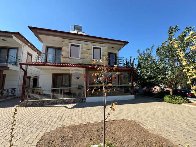 AYVALIK TUZLA MEVKİİ DE SATILIK VİLLA