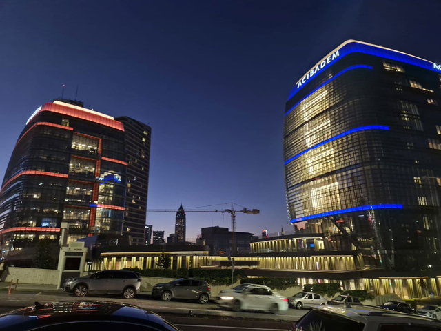 ATAŞEHİR GARDENYA SİTESİ ACIBADEM HASTANE KARŞISI 2+1 GENİŞ BOŞ DAİRE