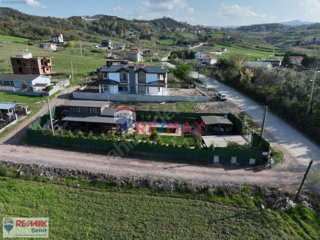 REMAX ŞEHİRDEN AKKÖY DE ÖZEL YAPIM AHŞAP VİLLA