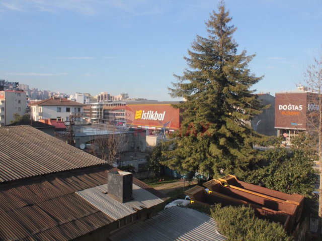 RE/MAX MEYDAN'DAN KAŞÜSTÜ'NDE SAHILYOLUNA 50MT ARAKAT 3+1ACİL!!!