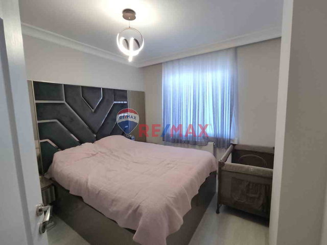 ÇAĞLAYAN'DA METROYA 10 DK SATILIK 3+2 DUBLEKS DAİRE