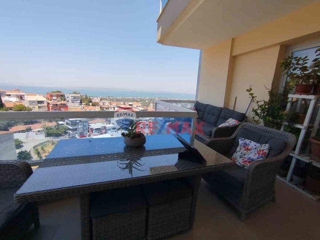 İZMIR NARLIDERE NARLI MAH. DENIZ MANZARALI 150 M2 3+1 DAIRE