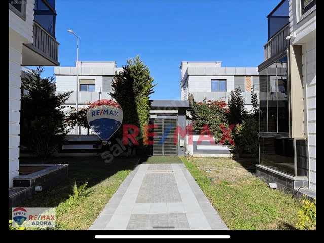 HAVUZLU SITE IÇERISINDE 2+1 DAIRE