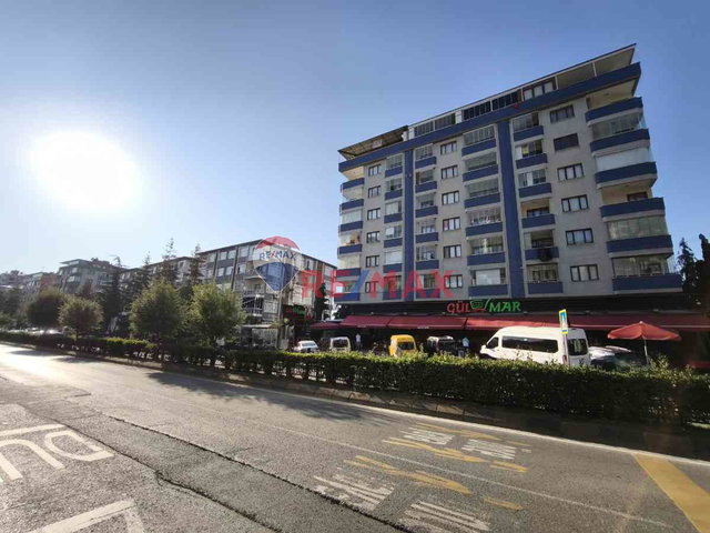 KARŞIYAKA TANJANT ÜZERİ EŞSİZ DENİZ MANZARALI 3+1 KİRALIK DAİRE