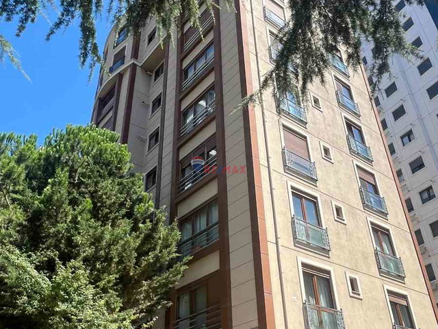 BOSTANCI DA MİNİBÜSE YAKIN 100 M2 , 2+1 , BALKONLU ÇİFT BANYOLU