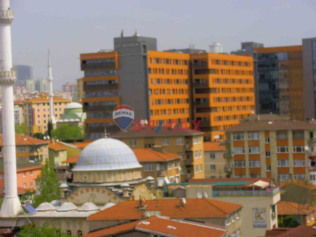 ESTON ÇAMLIEVLER ATAŞEHIR 3+1 SITE DAIRESI