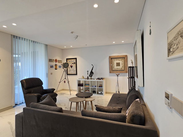 ÇEŞME AYASARANDA MARINERA ÖZEL PLAJLI LÜKS SITEDE 2+1 SATILIK