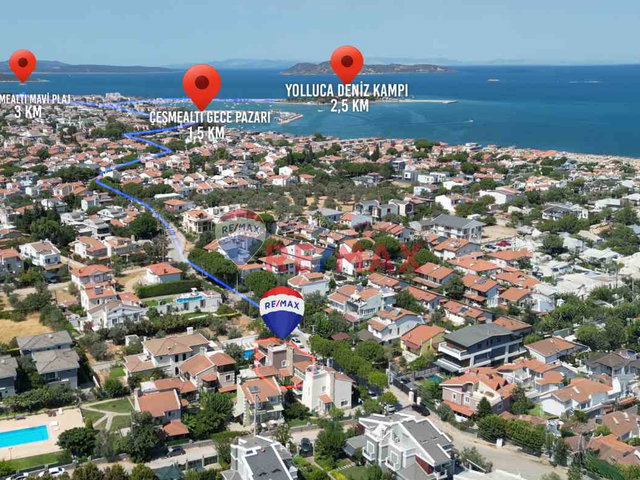 URLA DENIZLI MAHALLESI'NDE HAVUZLU SITEDE MASRAFSIZ VE FERAH 3+1 MÜSTAKIL VILLA